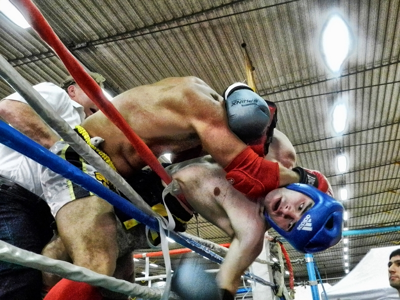 702 - INSIDE AND OUTSIDE THE RING - BARONI ROBERTO - italy.jpg